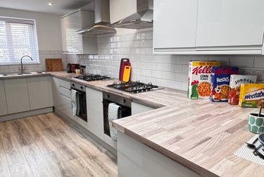 8 bed house, Margate Road, University of Portsmouth, Portsmouth, PO51EY - Image 1