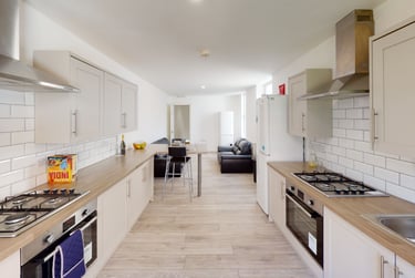 7 bed house, Brougham Road, University of Portsmouth, Portsmouth, PO54PA - Image 1