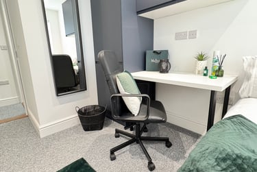 6 bed house, St Pauls Road, University of Portsmouth, Portsmouth, PO54AB - Image 1