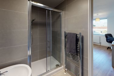 1 bed studio, Fraser Road, University of Portsmouth, Portsmouth, PO51EE - Image 3