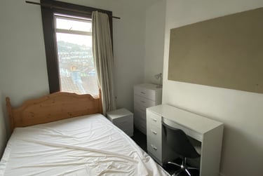 4 bed house, St. Martins Place, Hanover, Brighton, BN23LE - Image 2