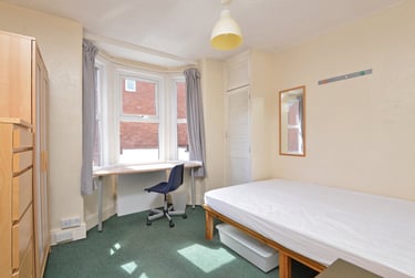 6 bed house, Priory rd, Mount pleasant, Exeter, EX47AW - Image 3