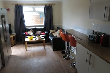 6 bed house, Tavy Road, City Centre, Worthing, BN133PG - Image 5