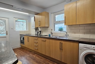 7 bed house, South Road, City Centre, Lancaster, LA14XJ - Image 3