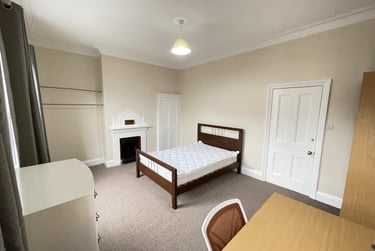 4 bed house, Markham Street, The Groves, York, YO318NR - Image 1