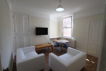 4 bed house, Markham Street, The Groves, York, YO318NR - Image 4