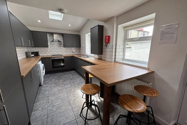 6 bed house, Cotswold Street, Kensington, Liverpool, L72PY - Image 1