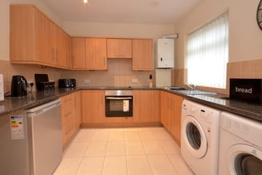 6 bed house, Bad Bargain Lane, Tang Hall, York, YO310LW - Image 3