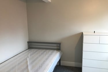 6 bed house, Fourth Avenue, Tang Hall, York, YO310UH - Image 3