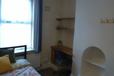 4 bed house, Walpole Street, The Groves, York, YO318NN - Image 1