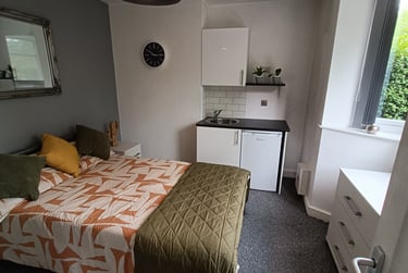6 bed house, Kingsway North, Clifton, York, YO306JB - Image 1