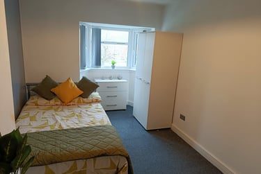6 bed house, Kingsway North, Clifton, York, YO306JB - Image 1