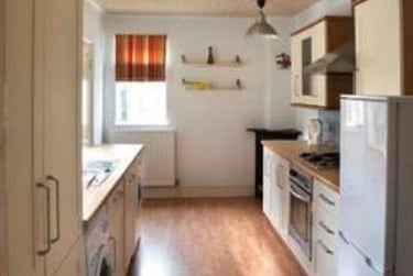 4 bed house, Emerald Street, The Groves, York, YO318LQ - Image 3