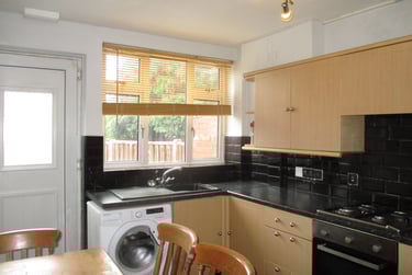 3 bed house, Roche Avenue, Huntington, York, YO319BB - Image 3