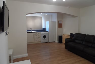 4 bed house, Tranby Avenue, Hull Road, York, YO103NB - Image 1