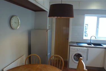 4 bed house, Markham Crescent, The Groves, York, YO318NS - Image 2