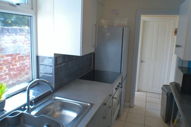 4 bed house, Walpole Street, The Groves, York, YO318NN - Image 5