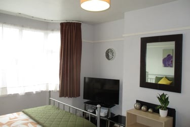 4 bed house, Mill Lane, The Groves, York, YO317TE - Image 2