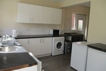 5 bed house, Asquith Avenue, Tang Hall, York, YO310PZ - Image 1