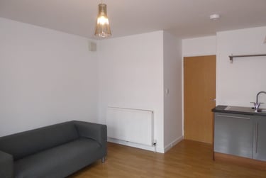 2 bed flat, Ratcliffe Street, Clifton, York, YO306EN - Image 1