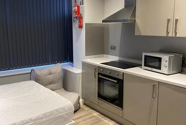 1 bed studio, De Montfort Street, Highfields, Leicester, LE17GT - Image 2