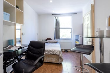 1 bed studio, Jarrom Street, City Centre, Leicester, LE27DE - Image 1
