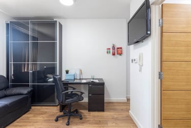 1 bed studio, De Montfort Street, Highfields, Leicester, LE17GD - Image 6