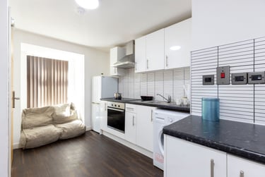 1 bed studio, West Walk, Highfields, Leicester, LE17NG - Image 1