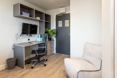 1 bed studio, 23 College Street, Arboretum, Northampton, NN12FT - Image 1