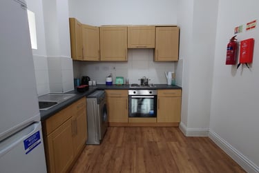 3 bed flat, Albion Street, Highfields, Leicester, LE16GB - Image 2
