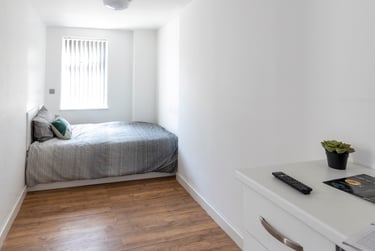 2 bed flat, Wilberforce Road, City Centre, Leicester, LE30GU - Image 1