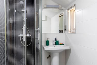 1 bed studio, De Montfort Street, Highfields, Leicester, LE17GD - Image 2