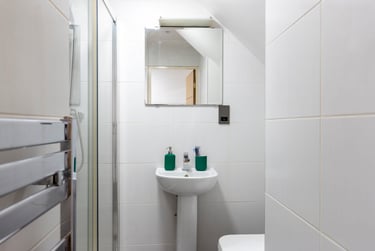 1 bed studio, West Walk, Highfields, Leicester, LE17NG - Image 2