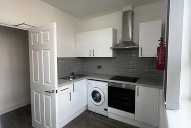 2 bed flat, Charles Street, Highfields, Leicester, LE11LA - Image 1