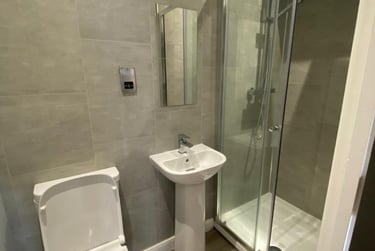 1 bed studio, De Montfort Street, Highfields, Leicester, LE17GT - Image 13