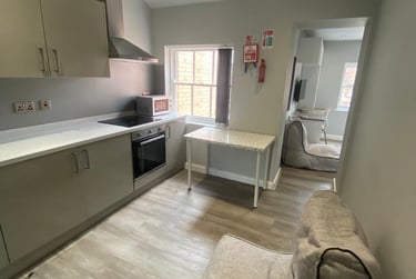 1 bed studio, De Montfort Street, Highfields, Leicester, LE17GT - Image 15