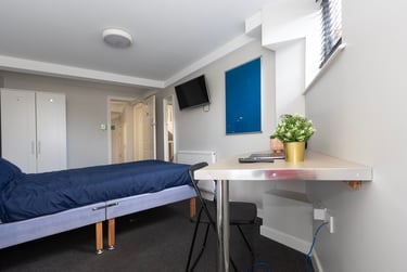 6 bed house, Hall Lane, Low Hill, Liverpool, L78TF - Image 2