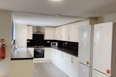 6 bed house, Hall Lane, Low Hill, Liverpool, L78TE - Image 2