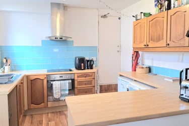 6 bed house, Furzehill Road,, Near university, Plymouth, PL47JZ - Image 1