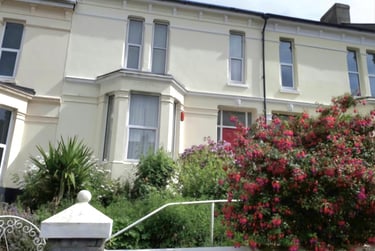 4 bed house, Furzehill Road,, Near university, Plymouth, PL47JZ - Image 1