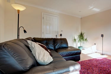 3 bed house, Castle street, Inner avenue, Southampton, SO146HF - Image 2