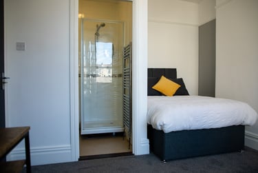 6 bed house, Trafalgar Place, Brynmill, Swansea, SA20BU - Image 4