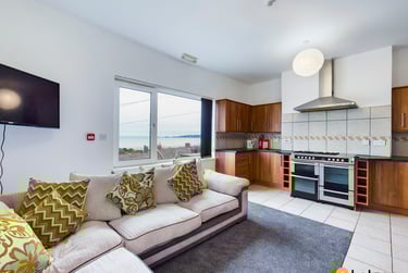 6 bed house, Trafalgar Place, Brynmill, Swansea, SA20BU - Image 1