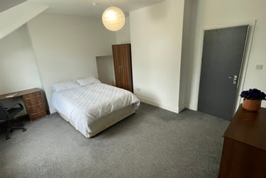 5 bed house, Bryn Y Mor Crescent, Brynmill, Swansea, SA14QH - Image 9