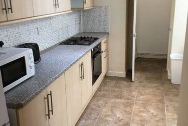 4 bed house, Brynmill Terrace, Brynmill, Swansea, SA20BA - Image 4