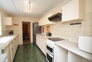 4 bed house, Chesshyre Street, Brynmill, Swansea, SA20DB - Image 3