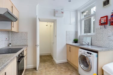 4 bed house, Brynmill Terrace, Brynmill, Swansea, SA20BA - Image 3