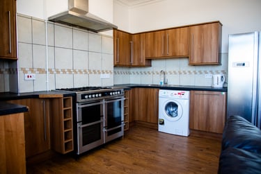 6 bed house, Trafalgar Place, Brynmill, Swansea, SA20BU - Image 7