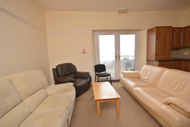 6 bed house, Trafalgar Place, Brynmill, Swansea, SA20BU - Image 5