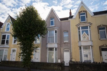 7 bed house, Gwydr Crescent, Uplands, Swansea, SA20AB - Image 1